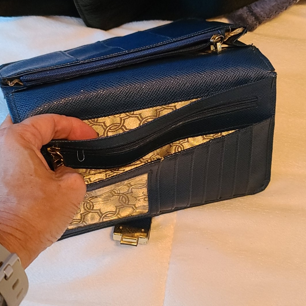 Oversized wallet - Picture 4 of 5